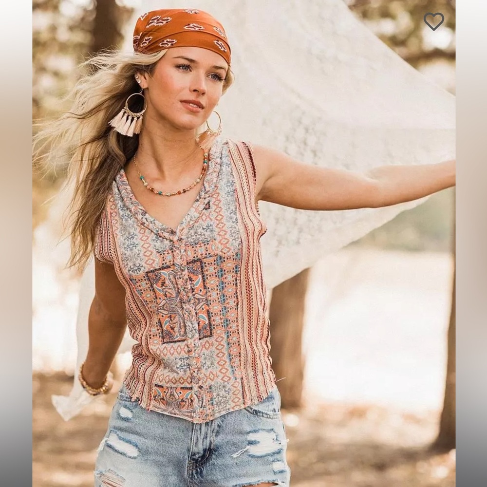 Gimmicks By Buckle Pieced Crochet Tank Top
